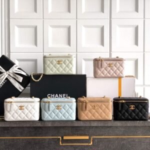 26C Collection Classic Caviar Calfskin VC Vanity Case with Polished Gold-Tone Hardware