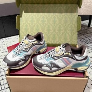 Gucci Run Sneaker In Black Mesh And Leather